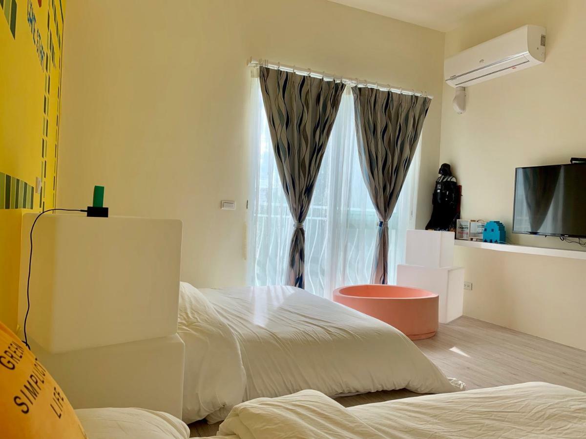 Burano Yellow Villa Hengchun Old Town Exterior foto
