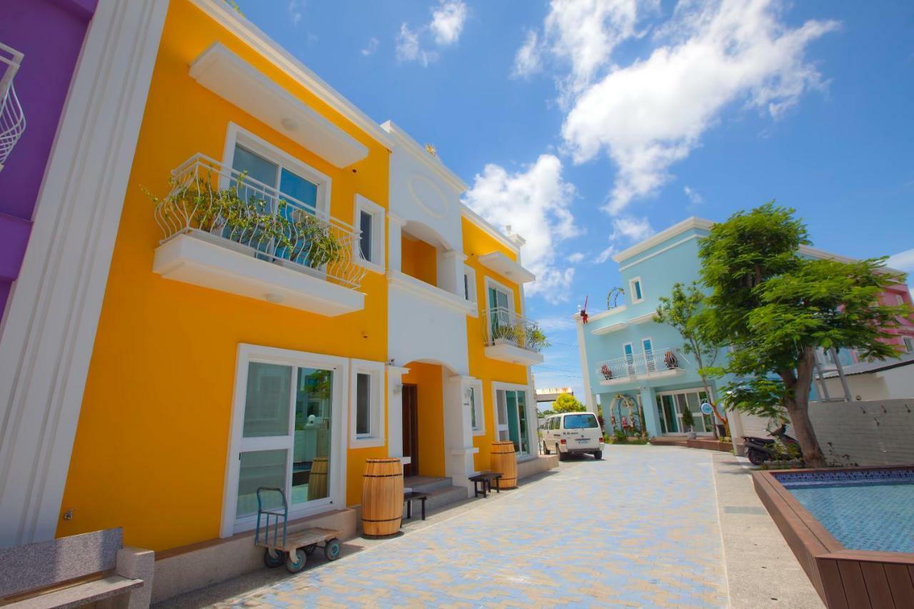 Burano Yellow Villa Hengchun Old Town Exterior foto