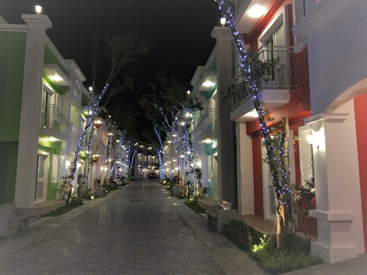 Burano Yellow Villa Hengchun Old Town Exterior foto