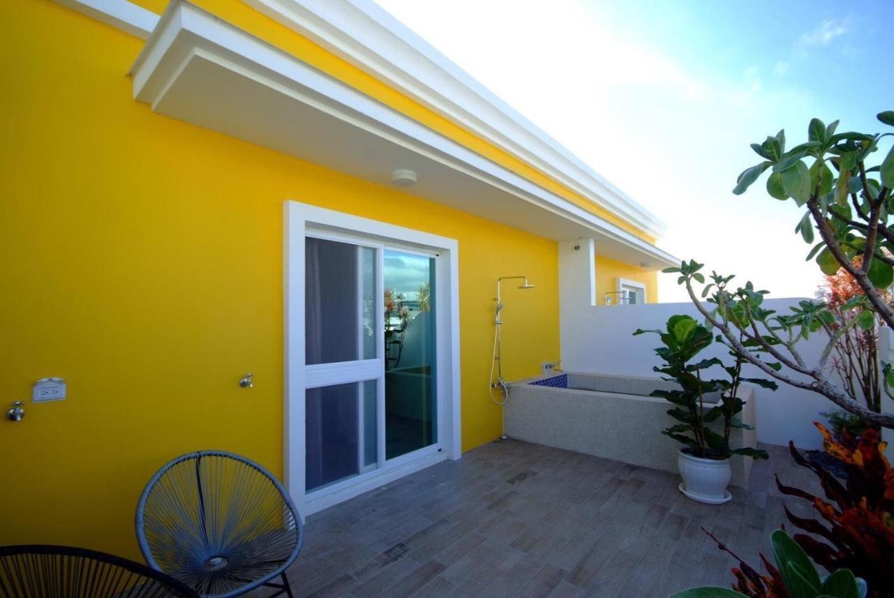 Burano Yellow Villa Hengchun Old Town Exterior foto